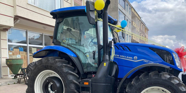 Bu traktörün fiyatına çok şaşıracaksınız! Yapmadığı iş yok…