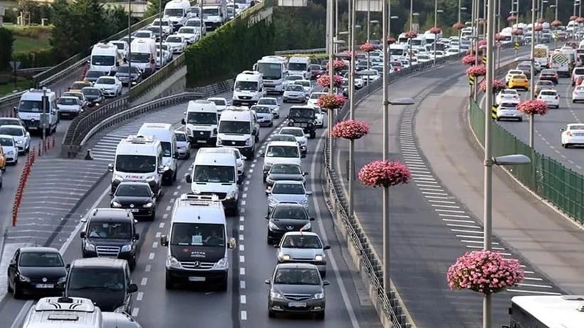 Bu ücreti ödemeyene trafiğe çıkmak yasak! Milyonlarca sürücüyü ilgilendiriyor