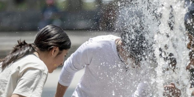 Bu ülkede sıcak hava alarmı verildi: Sıcaklıklar 40 derecenin üzerinde!