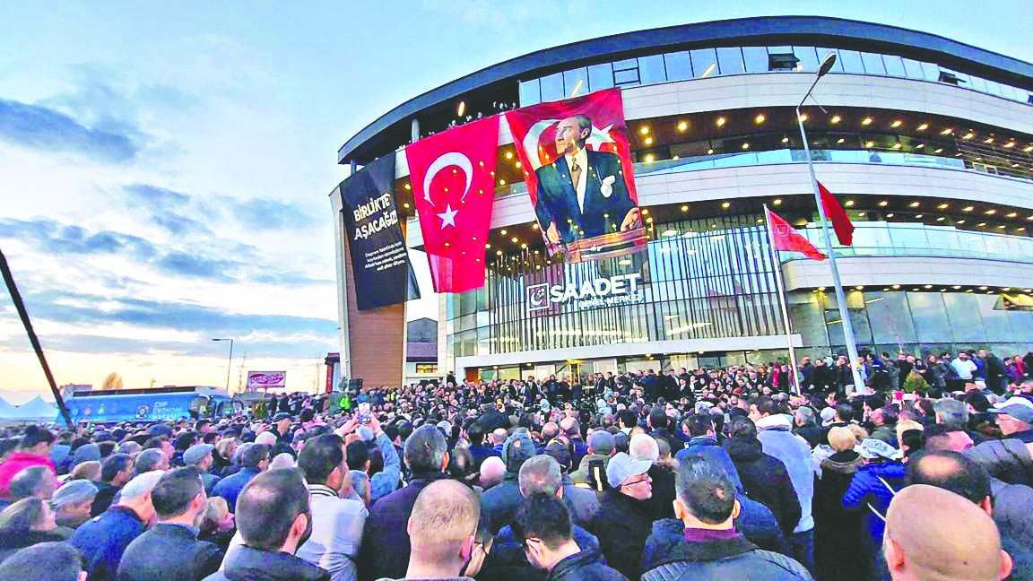 Bu utanç da Saadet’e yeter!