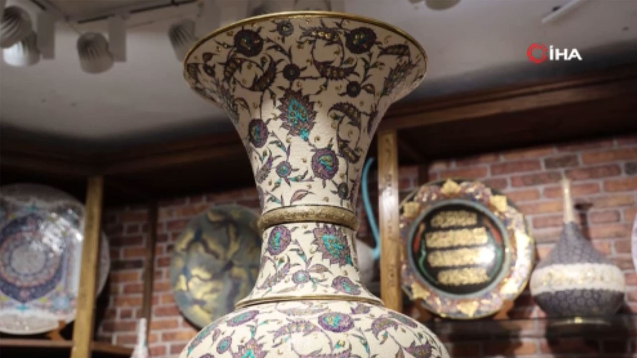 Bu vazonun fiyatını duyan şaştı kaldı! 1 santimi bakın kaç bin tl