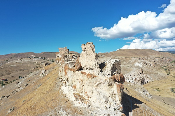 Bu yapı bin yıldır ayakta duruyor: Micingirt Kalesi