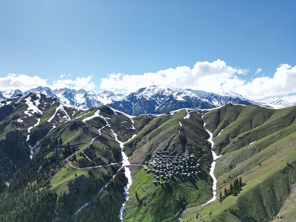 Bu yaylanın mimarisi dikkat çekiyor
