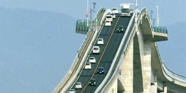 Bu yollar en usta sürücüyü bile korkutuyor - FOTO