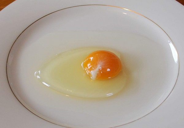 Bu yöntemle işiniz çok kolay olacak! İşte yumurtanın bozuk olduğunu anlamanın püf noktası