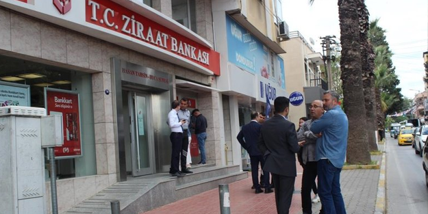 Buca'da bankaya silahlı saldırı!