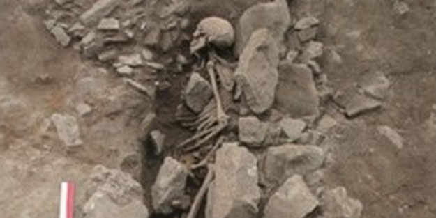 200 Müslüman mezarlığı bulundu