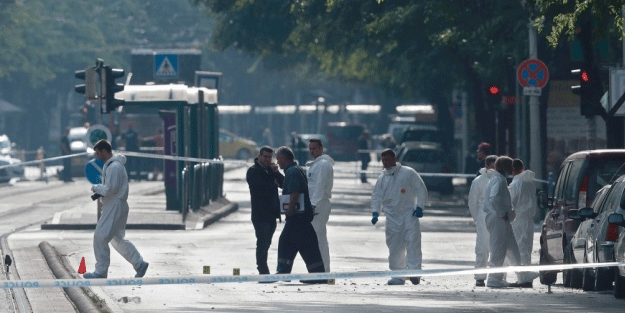 Budapeşte’de polislere bıçaklı saldırı: 1 ölü, 2 yaralı