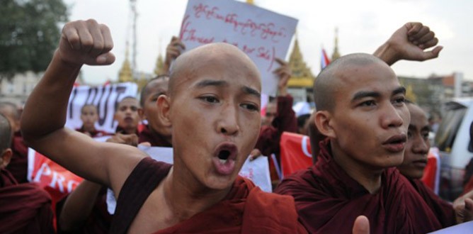 Budist çeteler, yardım kuruluşlarına saldırdı!