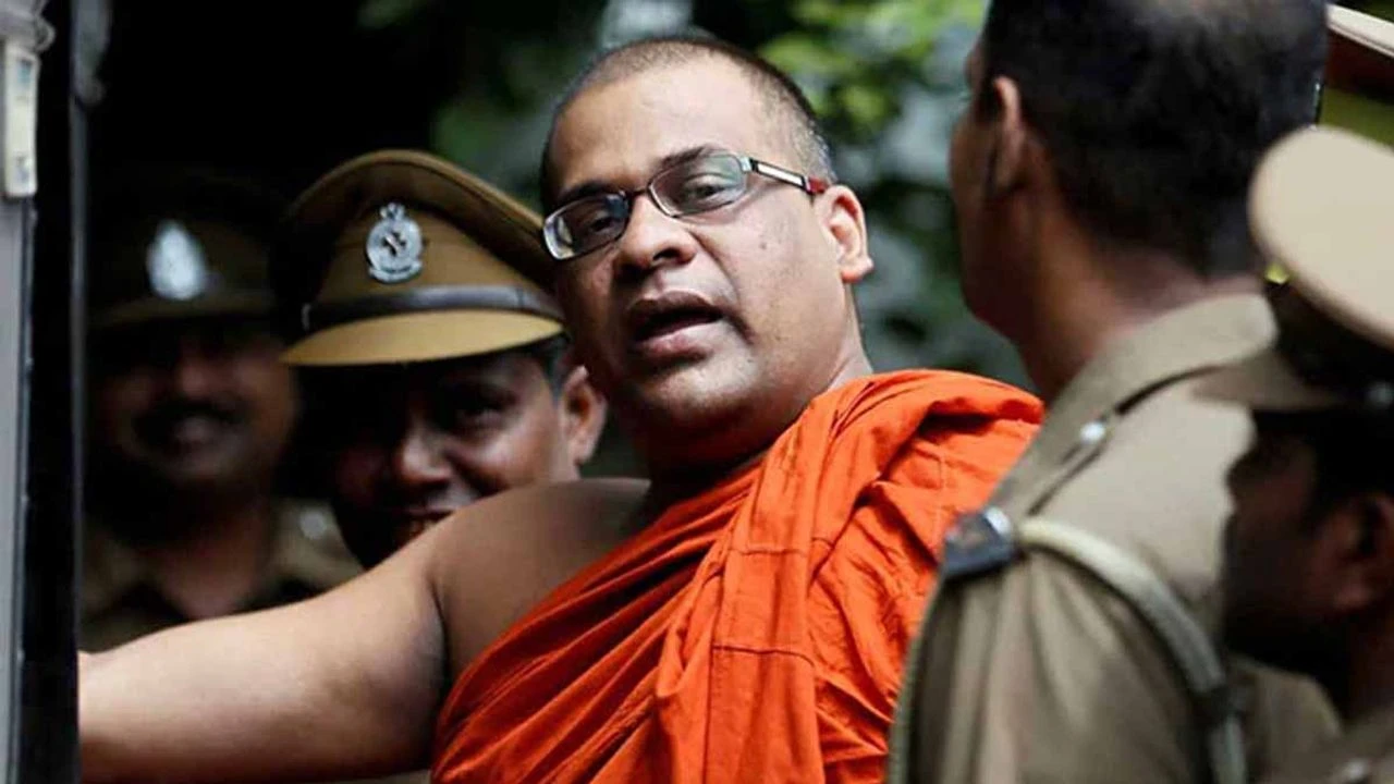 Budist rahip İslam’a hakaretten hapis cezası aldı