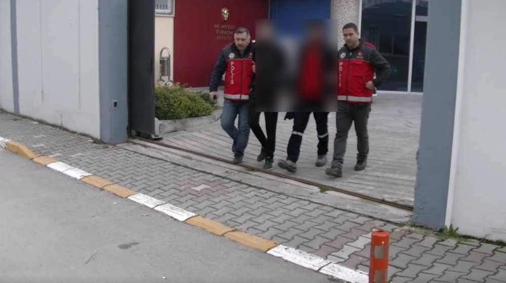 Büfeden 30 bin liralık alkol ve sigara çalan hırsızlar yakalandı 