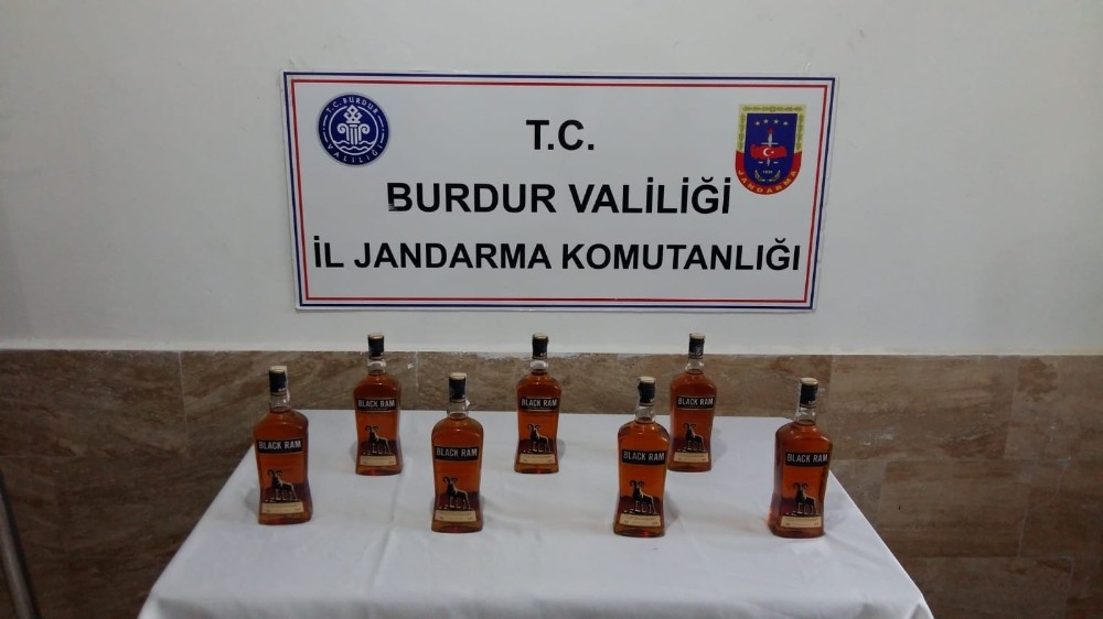Büfeye kaçak alkol baskını 