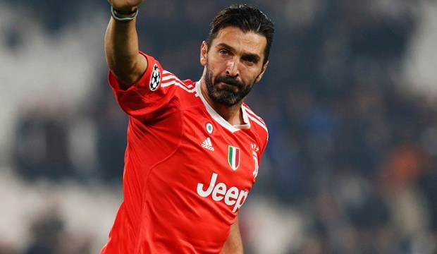 Buffon koptu gidiyor!