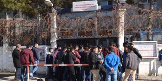Bugün askerlik şubeleri açık mı?
