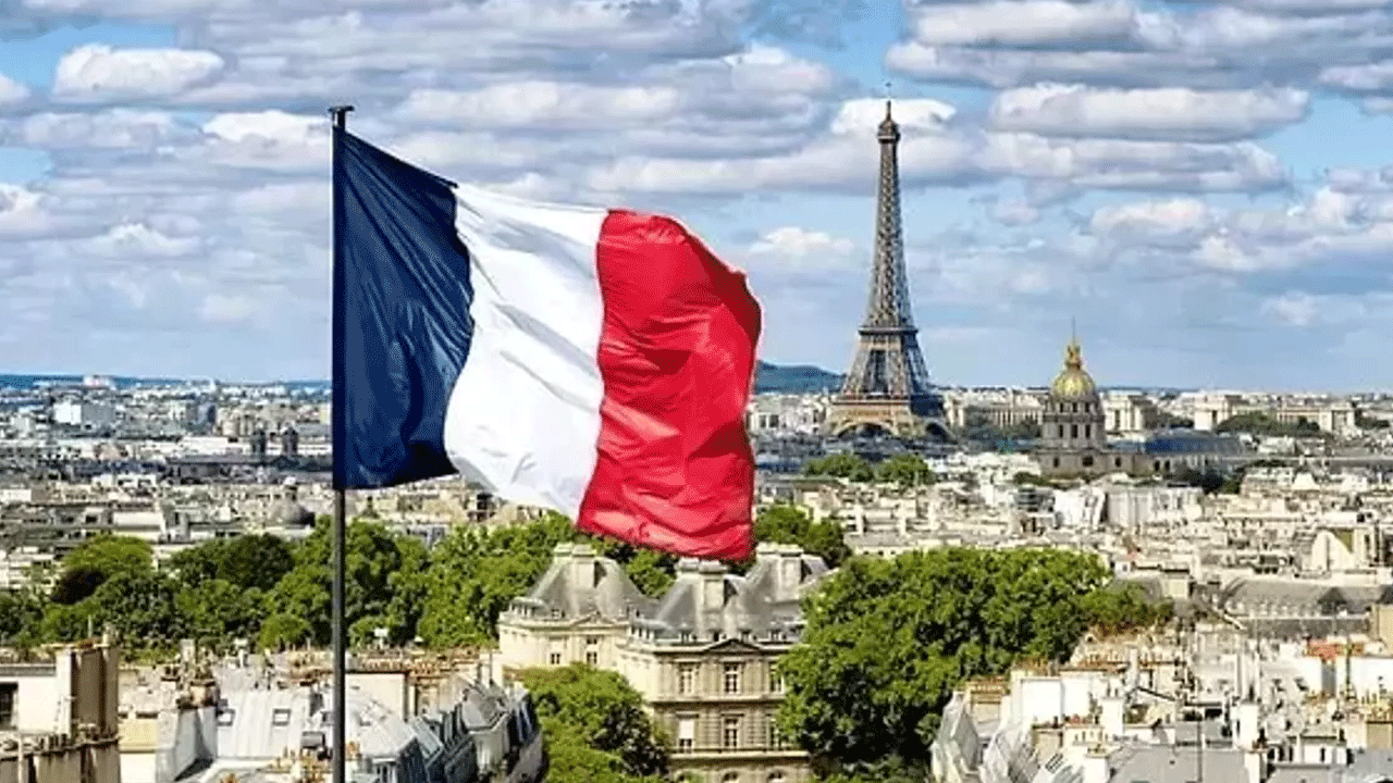 Bugün itibariyle resmen başladı: Fransa'da sigara yasağında yeni dönem !