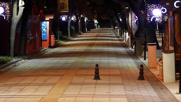 Bugün marketler açık mı? | Markete gitmek yasak mı?