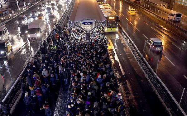 Bugün metrobüsler çalışıyor mu? Metrobüsler çalışıyor mu saat kaça kadar 25 Ocak Salı