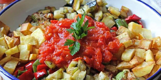 Bugün ne pişirsem? Kolay Şakşuka tarifi