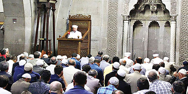 Bugün Ramazan’ın müjdecisi Berat Kandili