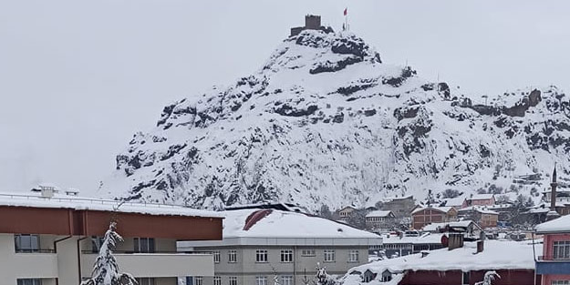 Bugün yüz yüze eğitim yapılmayacak iller hangileri? Bugün okullar tatil mi?