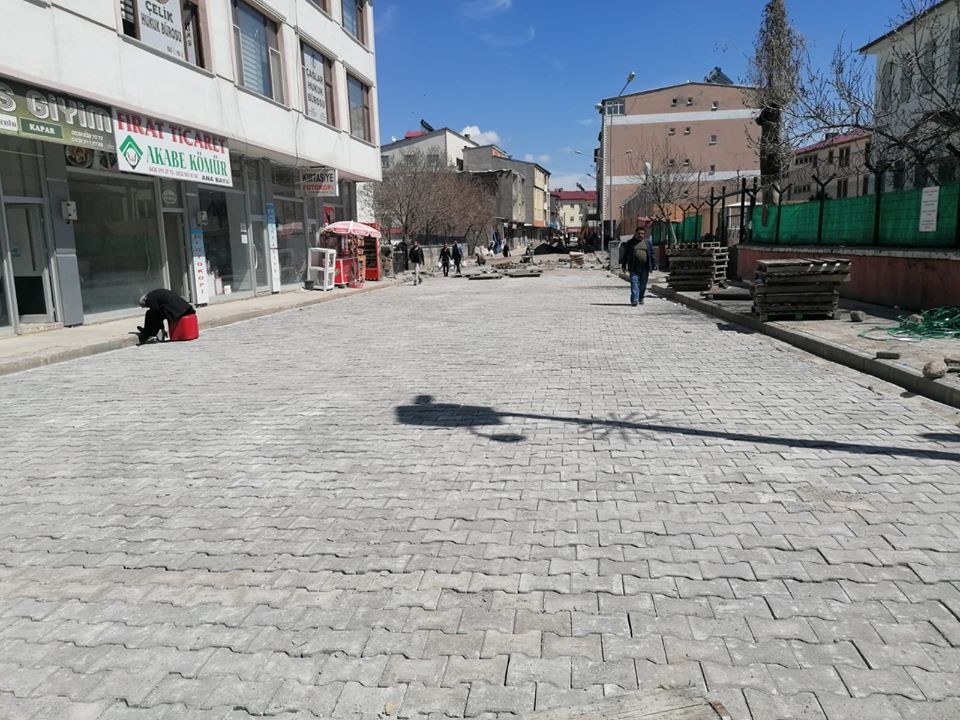 Bulanık Belediyesinden yol yapım çalışması 
