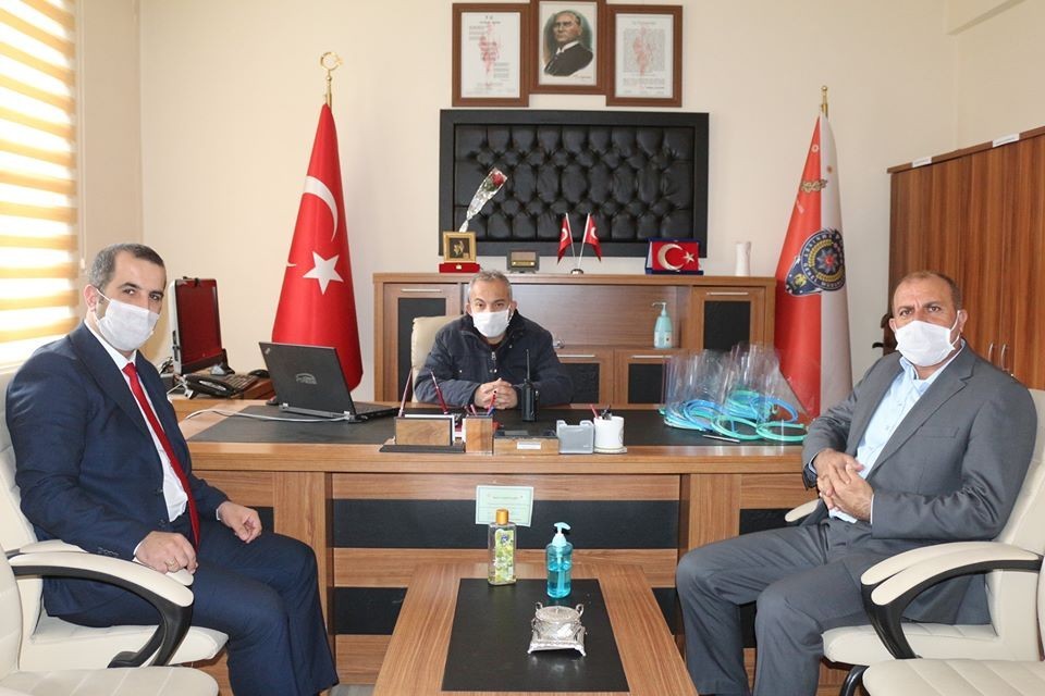 Bulanık’ta güvenlik güçlerine yüz koruyucu siperlik desteği 
