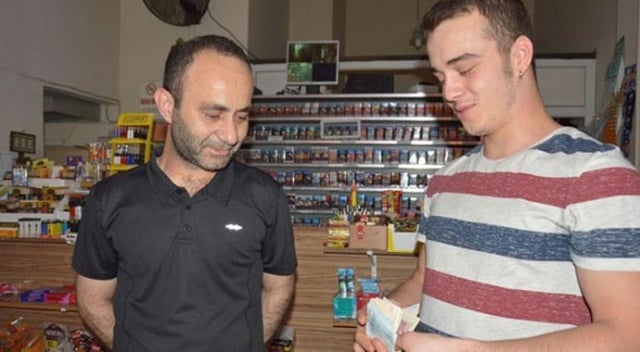 Bulduğu 2 bin 500 lirayı sahibine teslim etti
