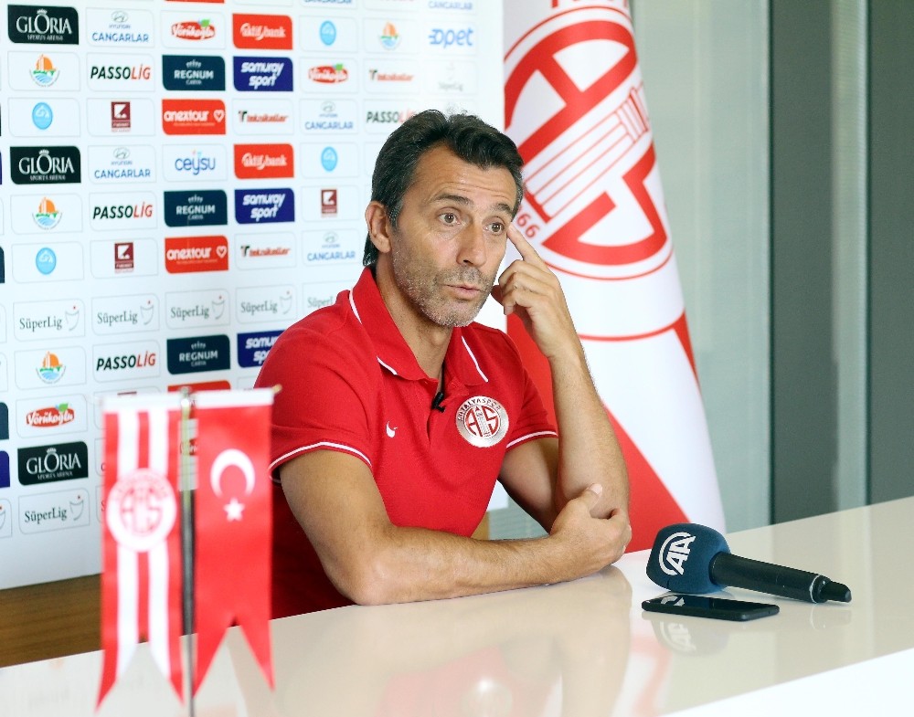 Bülent Korkmaz: 
