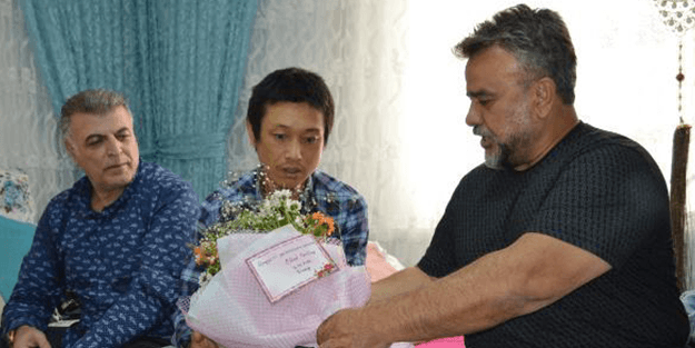 Bülent Serttaş bıçaklanan Japon turisti ziyaret etti! Özür notundaki hata gündem oldu