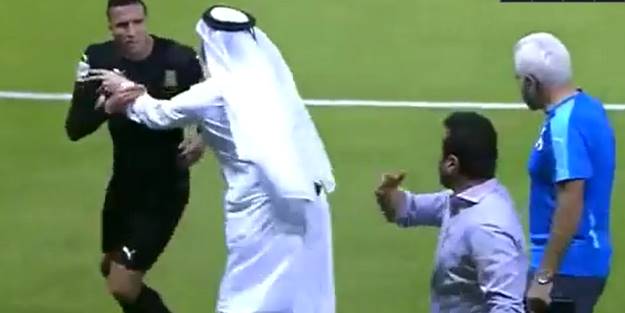 Büyük kavga! Bülent Uygun'un üzerine yürüdü