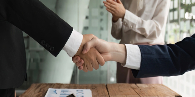 Bulgaristan 242 Milyon TL'ye yenilenebilir enerji şirketini satın aldı! Heyecanlandıran gelişmeyi duyurdu