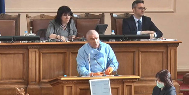 Bulgaristan Parlamentosu’nda koronavirüs isyanı
