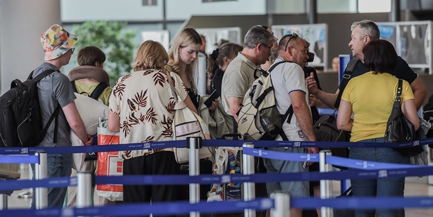 Bulgaristan Rus diplomatları sınır dışı etti: Kimse bizim iç işlerimize karışamaz