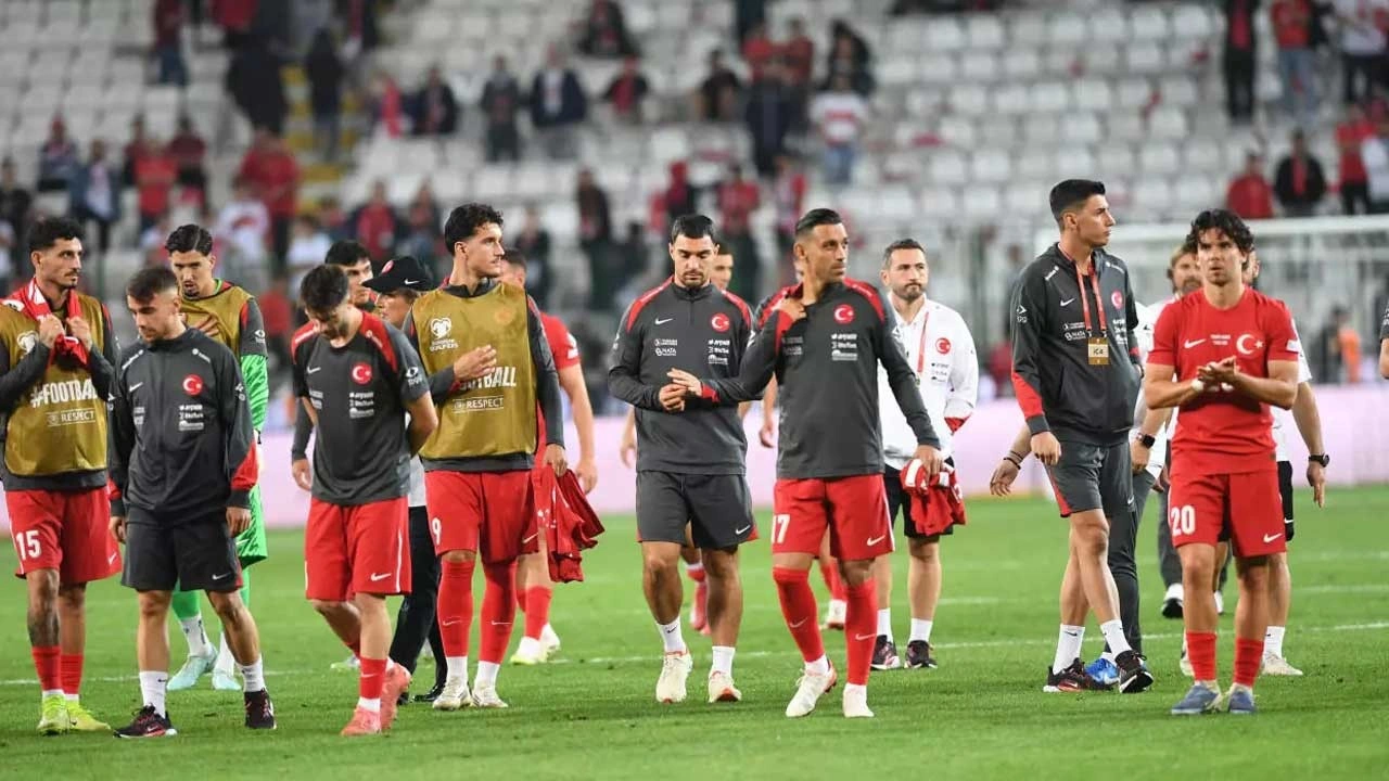 Bulgaristan - Türkiye! Hangi oyuncular forma giyecek? Muhtemel 11'ler!