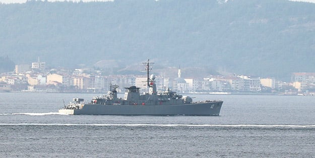 Bulgar askeri gemisi Boğaz'dan geçti