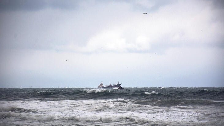 Bulgaristan'a ait gemi korsanlar tarafından ele geçirildi!