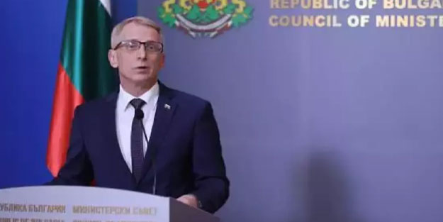 Bulgaristan'ı şoke eden karar! Başbakan Denkov istifa etti