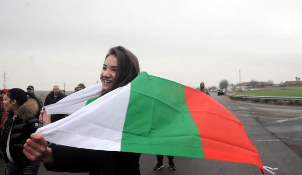 Bulgarlar sokağa çıktı: Mafya istemiyoruz!