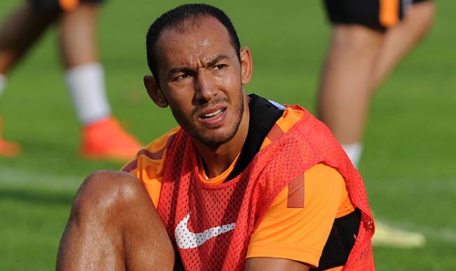 Galatasaray'lı futbolcunun babası saldırıda hayatını kaybetti!