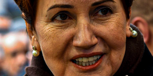 Buna tesadüf demek saflık olur Meral Akşener! Ya ‘çanta’yı anlat ya da külahımıza anlat