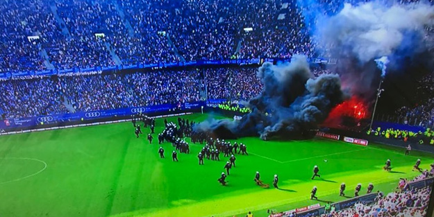 Bundesliga tarihinde bir ilk! Hamburg küme düştü