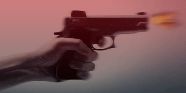 Bunlar bu silahları nasıl buluyor? Asker eğlencesinde terör estirdi