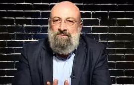 “Bunlar gazeteci kılıklı faşist darbeci zırtapozlar! Bu dangozlar akıllanmazlar”