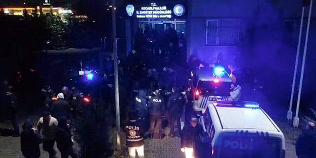 Bunlar insan olamaz! Depremde çocuklarını kaybedenleri bile dolandırmışlar