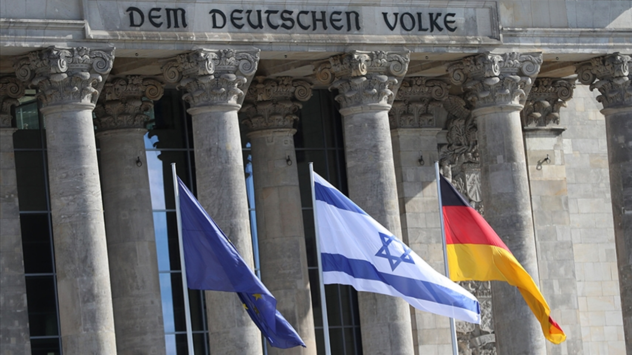 Bunlarda demokrasi vardı öyle mi! Almanlardan hükümete ‘israil’ tokadı