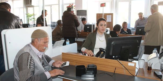 Bunları yapmadan gitmeyin… İzdiham çıktı! 1 personele 20 bin vatandaş…