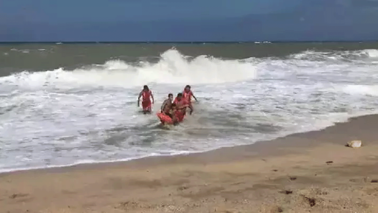 Bunu da gördük! Yasağa rağmen boğulma tehlikesi geçirdiler