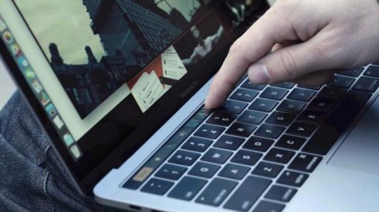 Bunu da yaptılar! Altyazılı film indirirken...