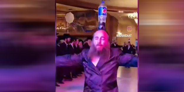 Bunu izledikten sonra da içecek misiniz? Siyonistlerin katliama bağış yapan Pepsi-Cola kutlaması