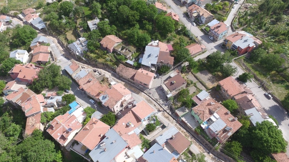 Bünyan’da elektrik hatları yer altına alınıyor 